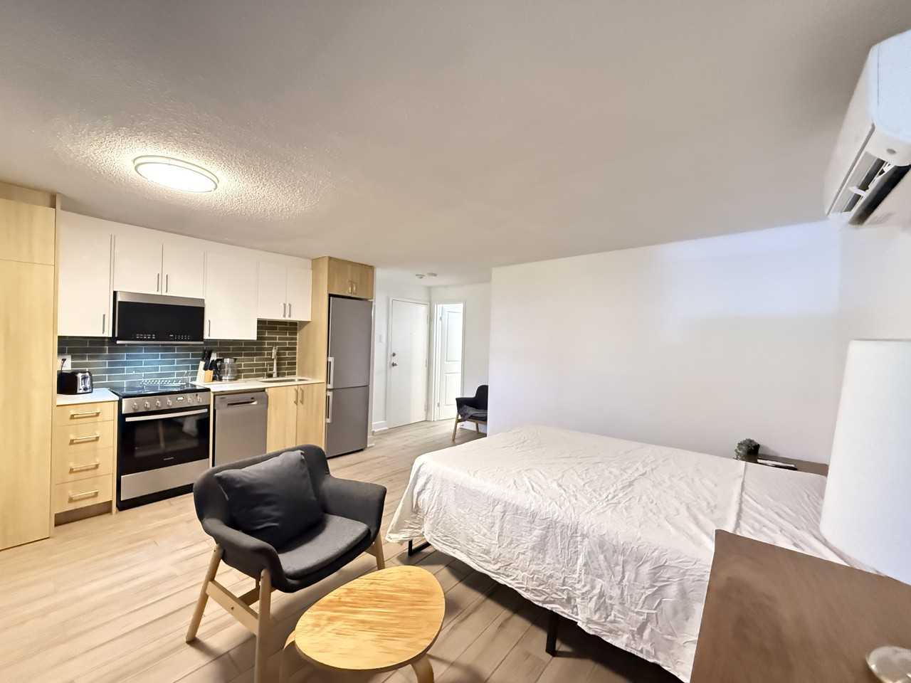 160 Dowling Ave - Photo 5 of 10