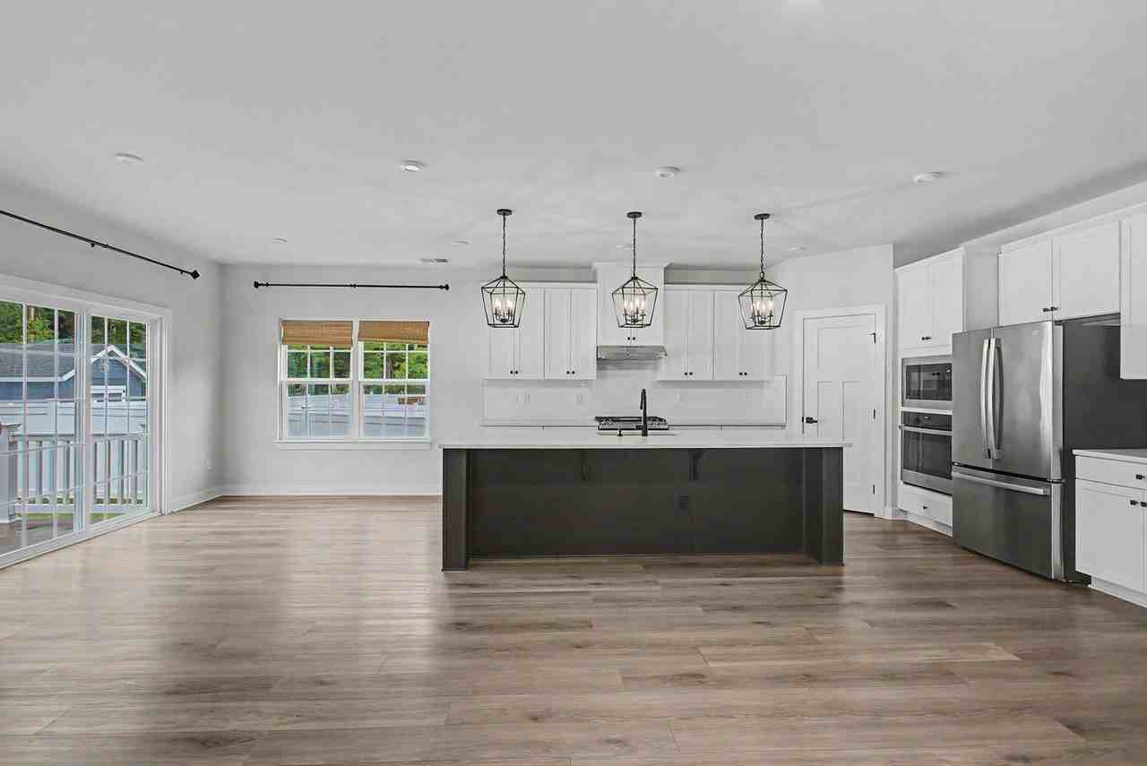 239 Darden Dr - Photo 3 of 14