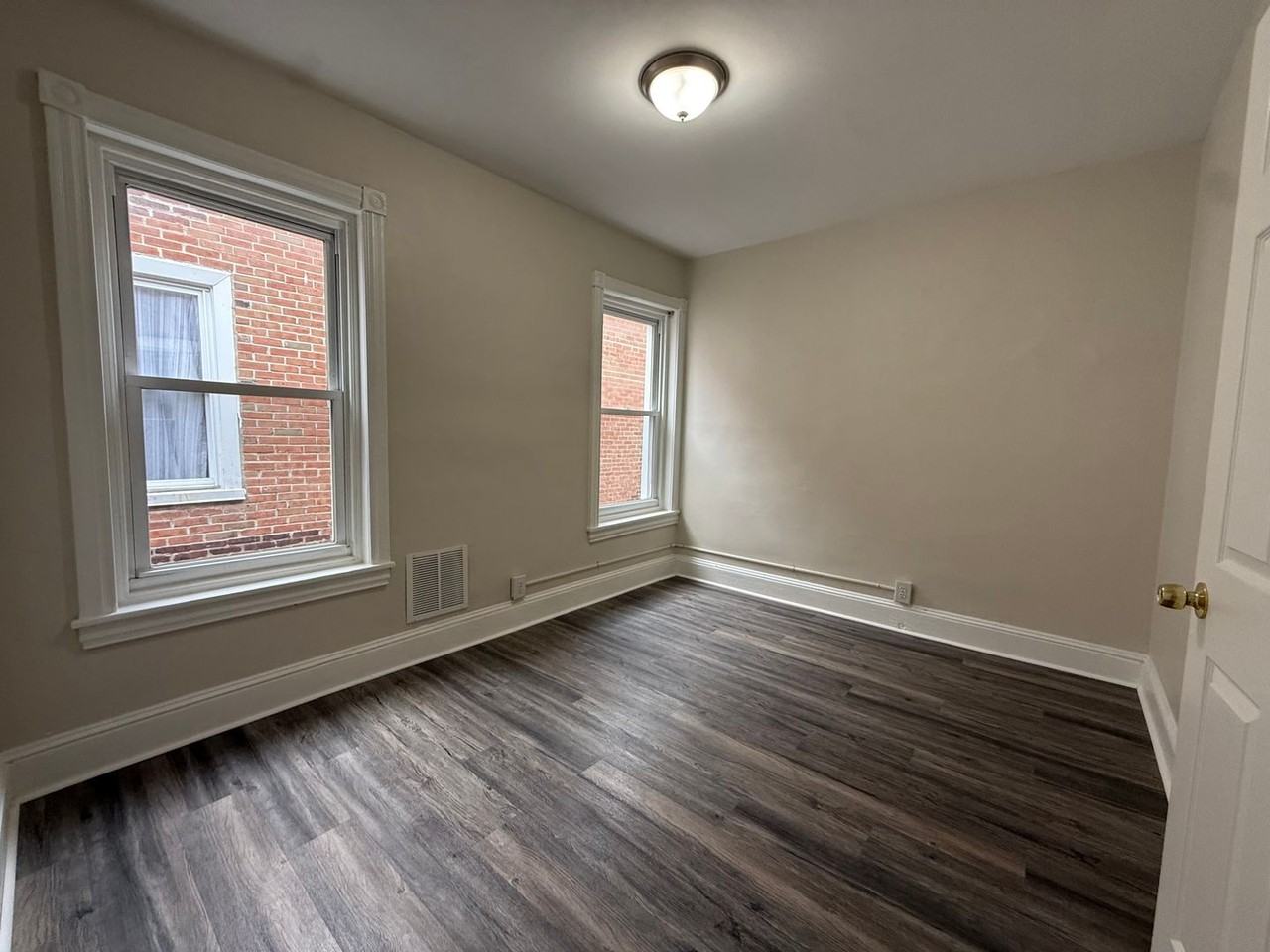 5357 Belfield Ave - Photo 4 of 12