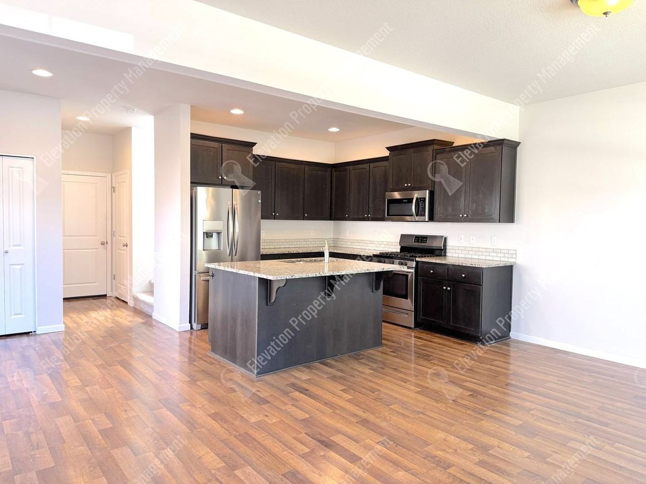20570 Se Cameron Ave - Photo 3 of 13