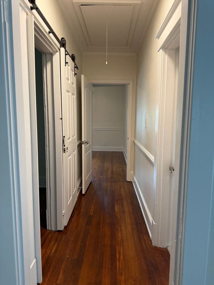 305 Sussex St - Photo 4 of 9