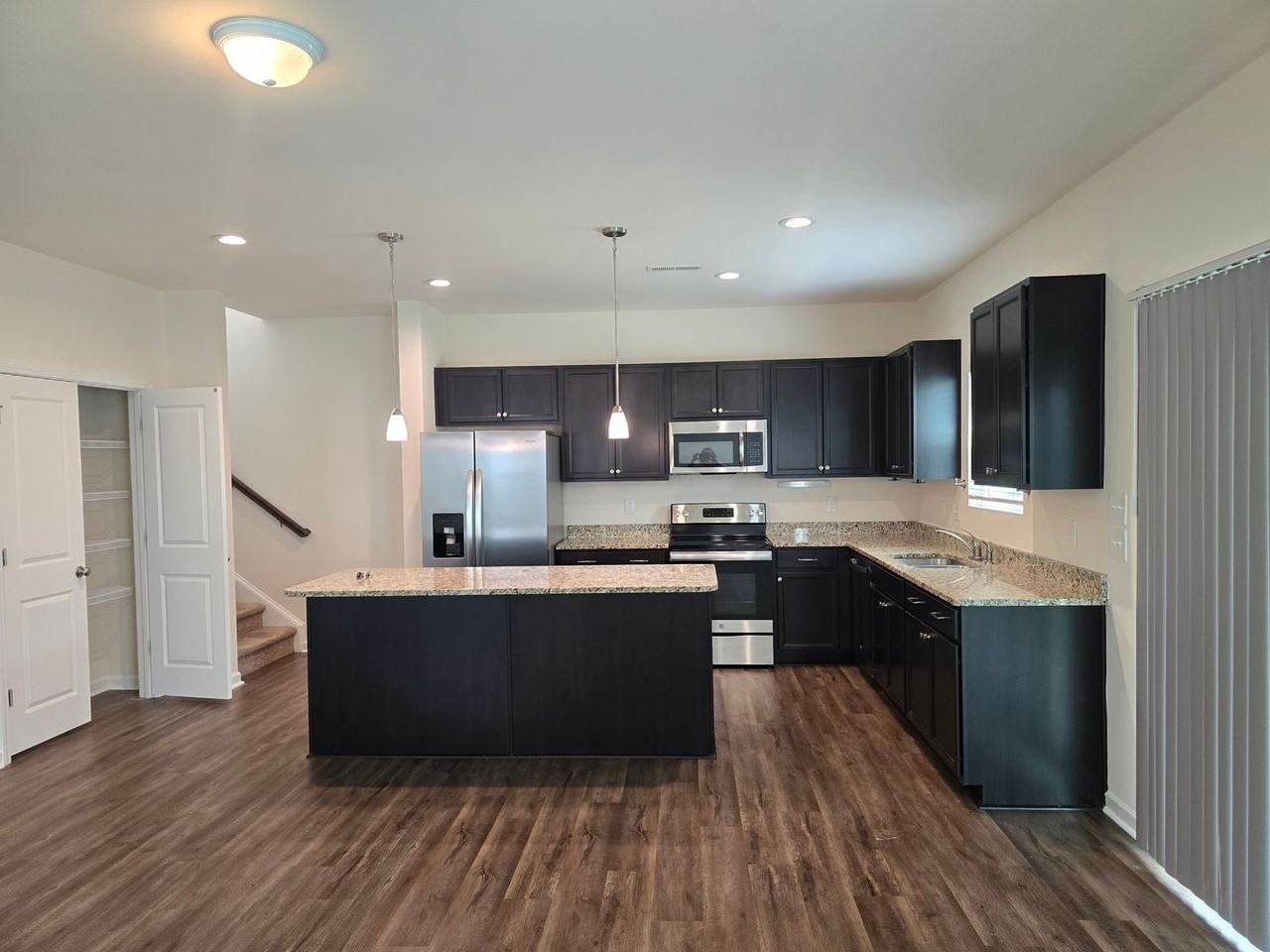 76 Saddle Oaks Ln - Photo 6 of 28