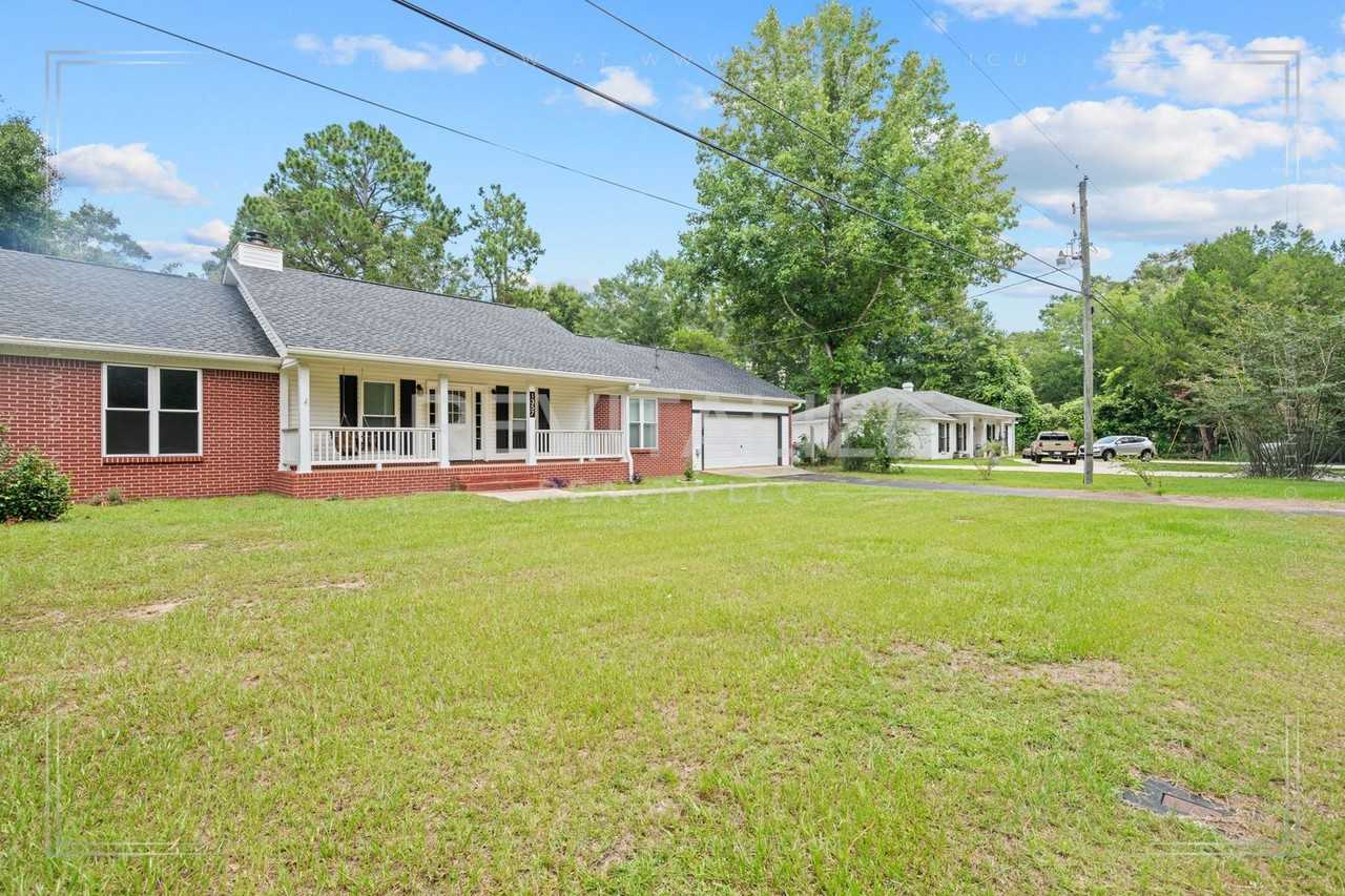 1357 Repoll Rd - Photo 4 of 42
