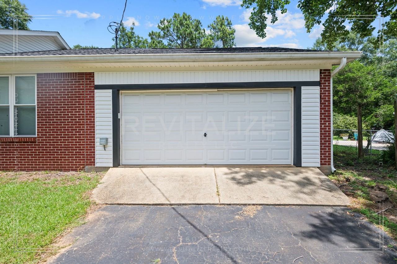 1357 Repoll Rd - Photo 7 of 42