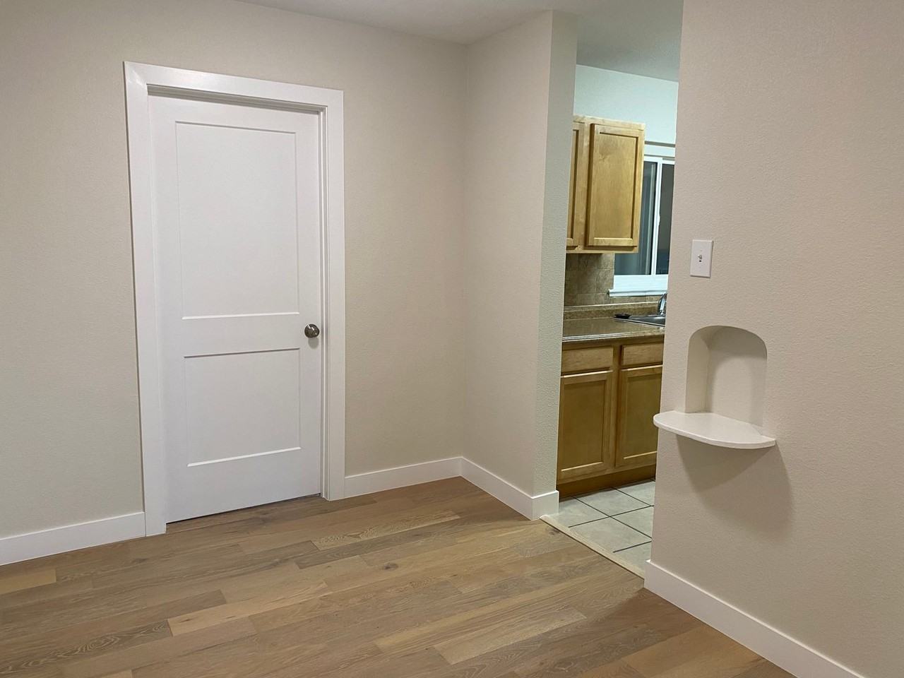 2541 Oneida St - Photo 7 of 19