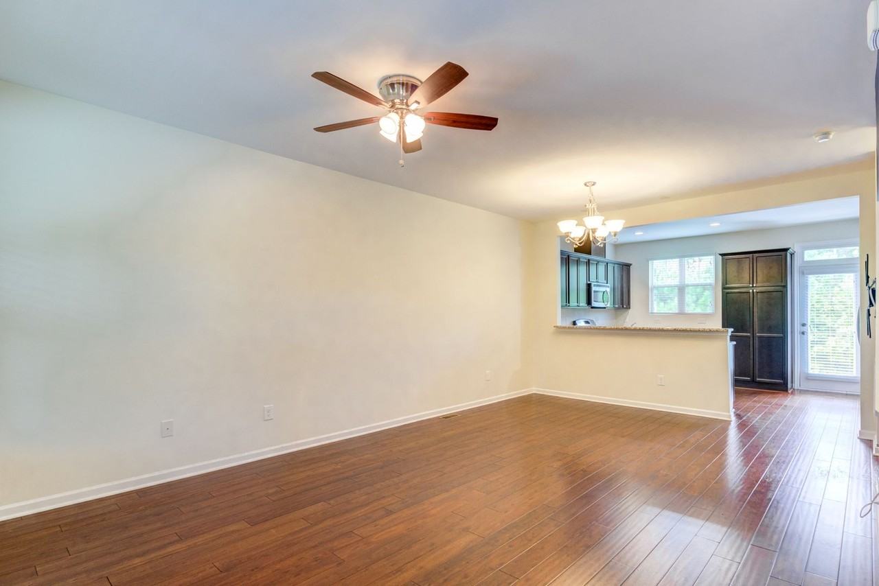 1637 Crafton Way - Photo 7 of 30