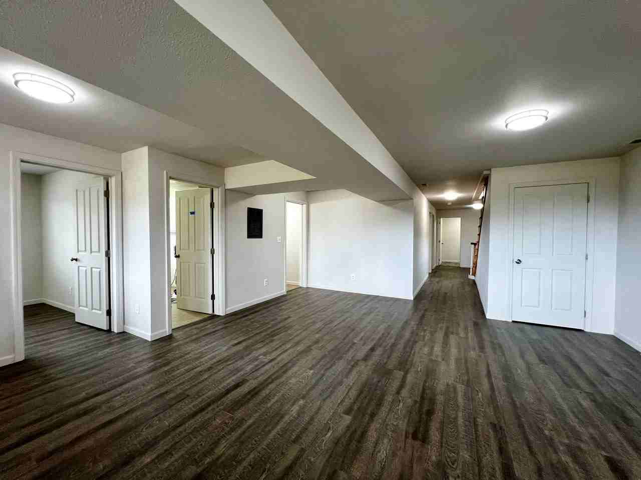 5204 Roza Hill Dr - Photo 2 of 21