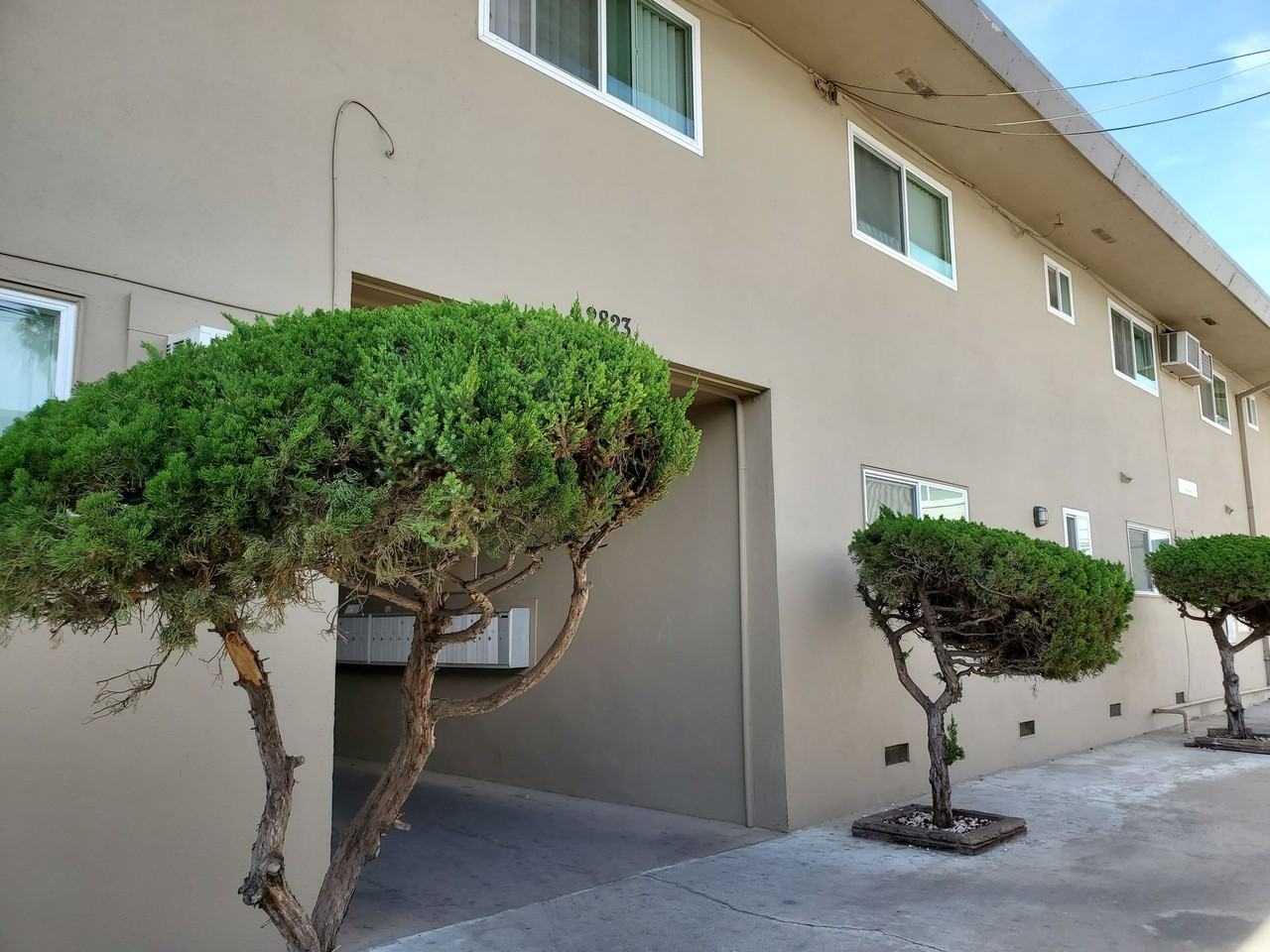 Brentwood Apartments - Photo 5 of 37