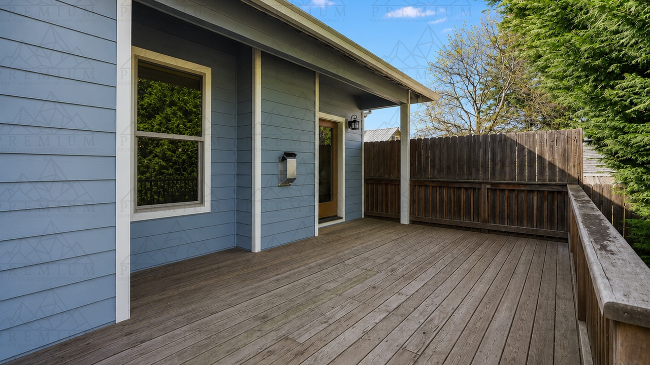 1203 18th St - Photo 5 of 18