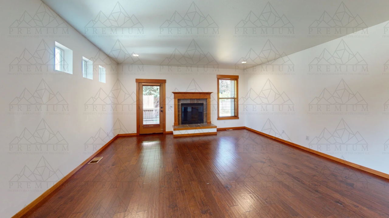 1203 18th St - Photo 6 of 18