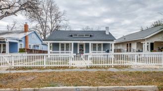 830 W Craig Pl - Photo 1 of 1