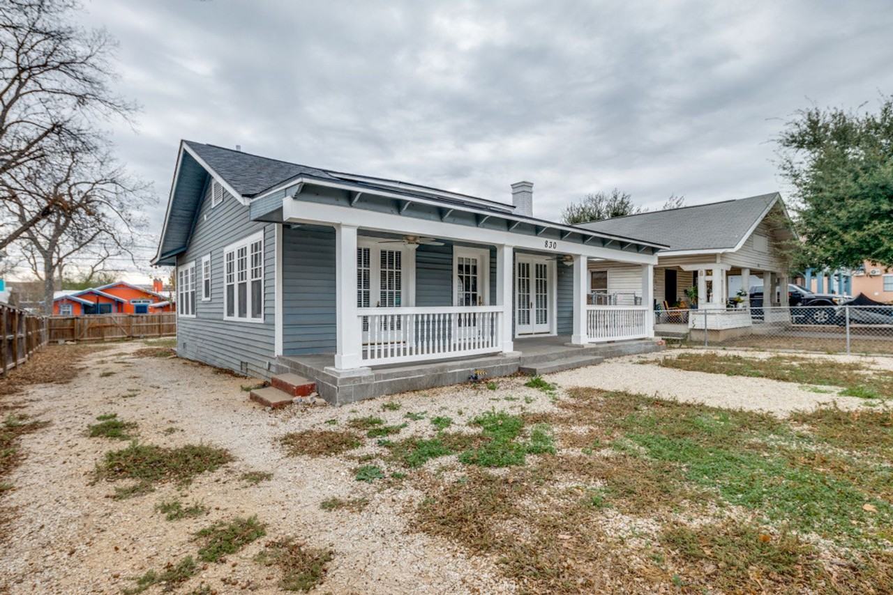 830 W Craig Pl - Photo 2 of 21