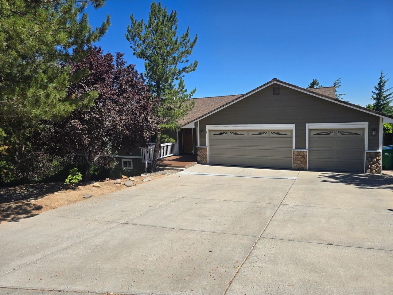 3525 Ashfork Dr - Photo 2 of 37
