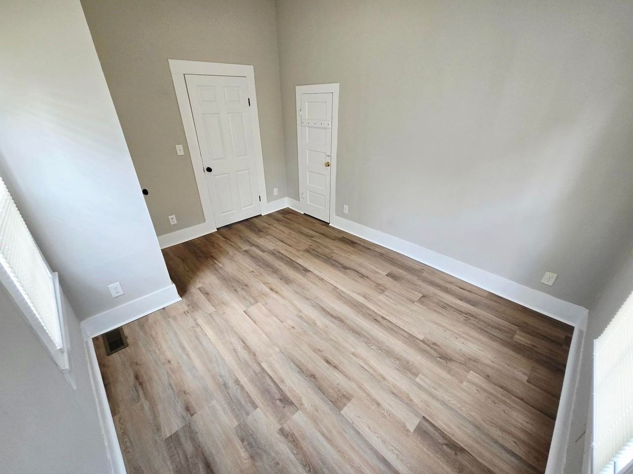 728 Tucker St - Photo 7 of 16