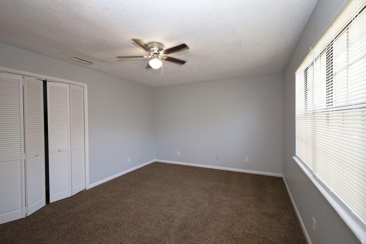 1205 Bethune Dr - Photo 7 of 10