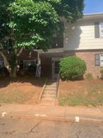 featured image of 28 Summercreek Dr