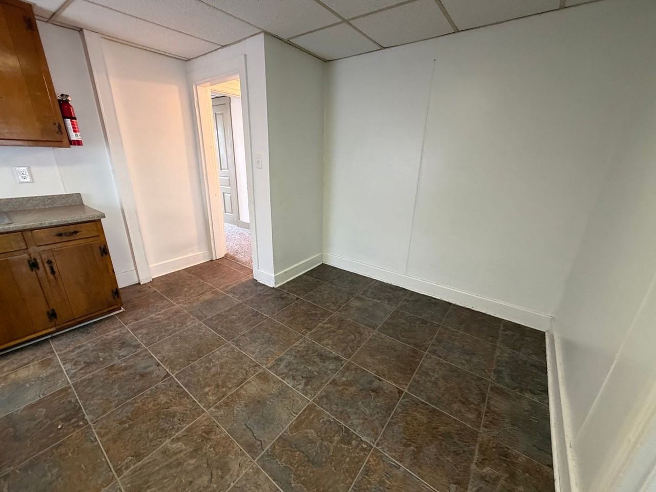 827 E Prospect St - Photo 6 of 13