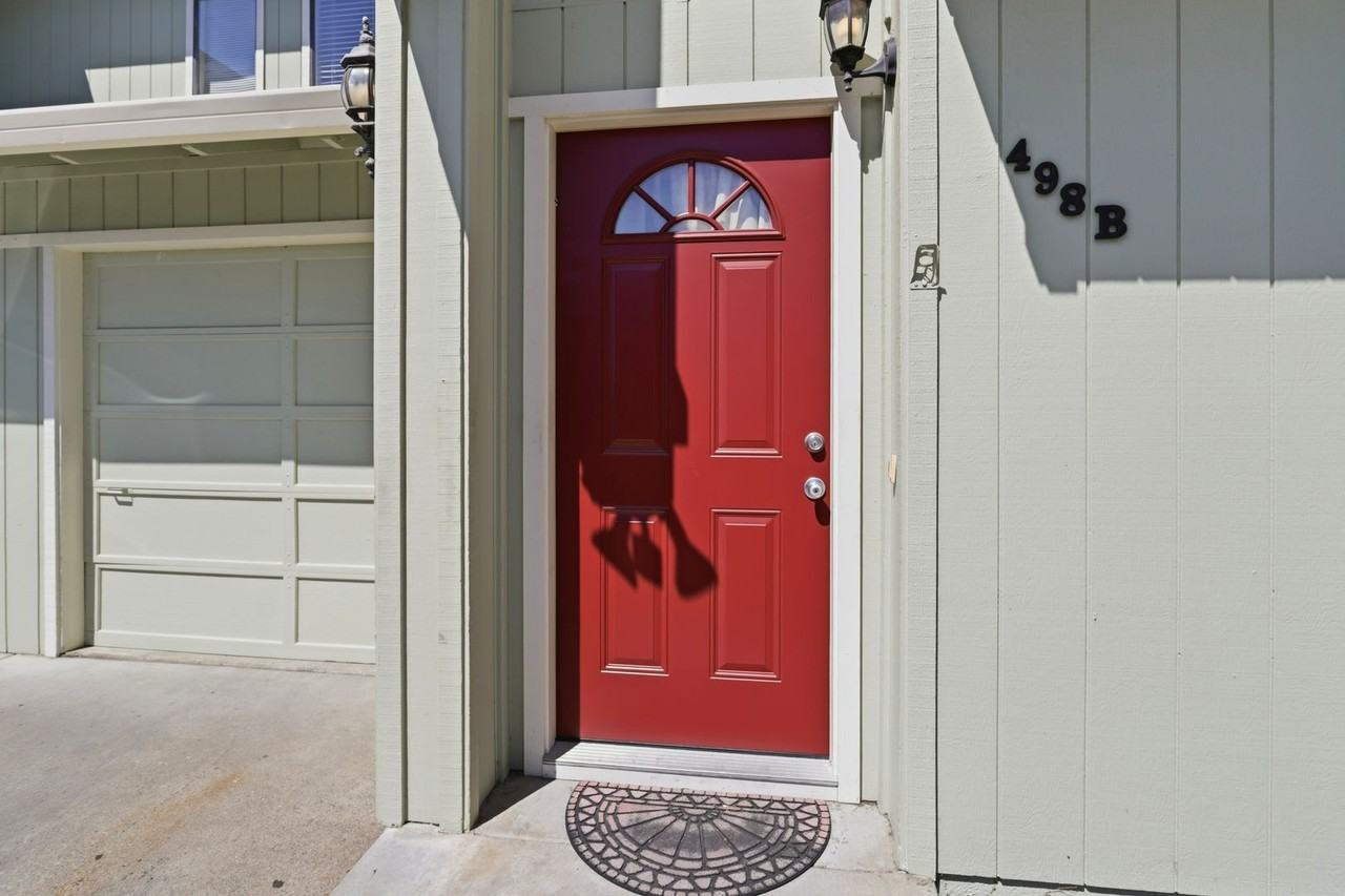498-B Beck St - Photo 3 of 21