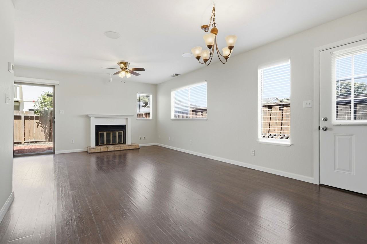 498-B Beck St - Photo 5 of 21