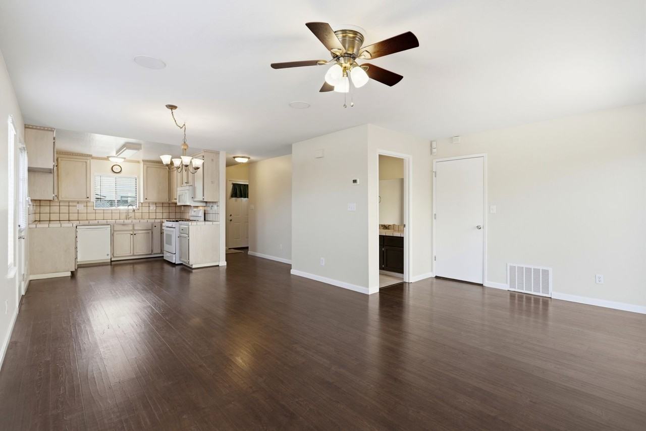 498-B Beck St - Photo 6 of 21