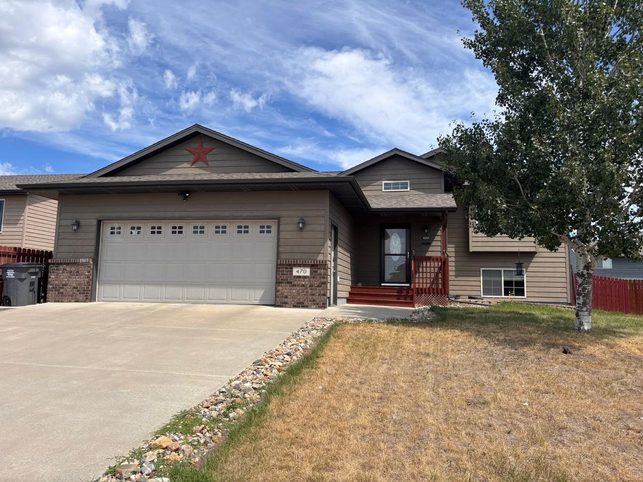 470 Sovereignty Ln - Photo 2 of 19