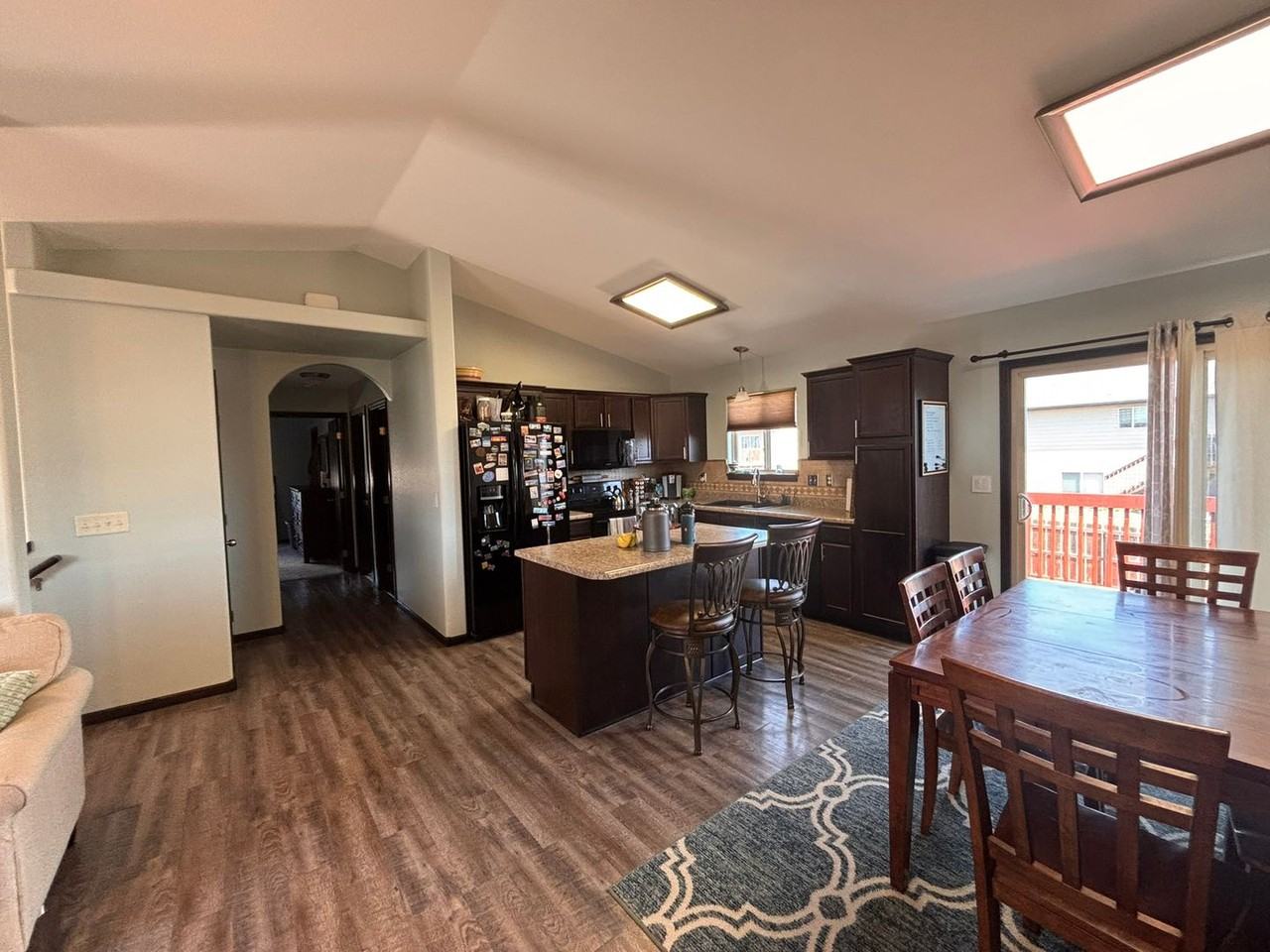 470 Sovereignty Ln - Photo 5 of 19