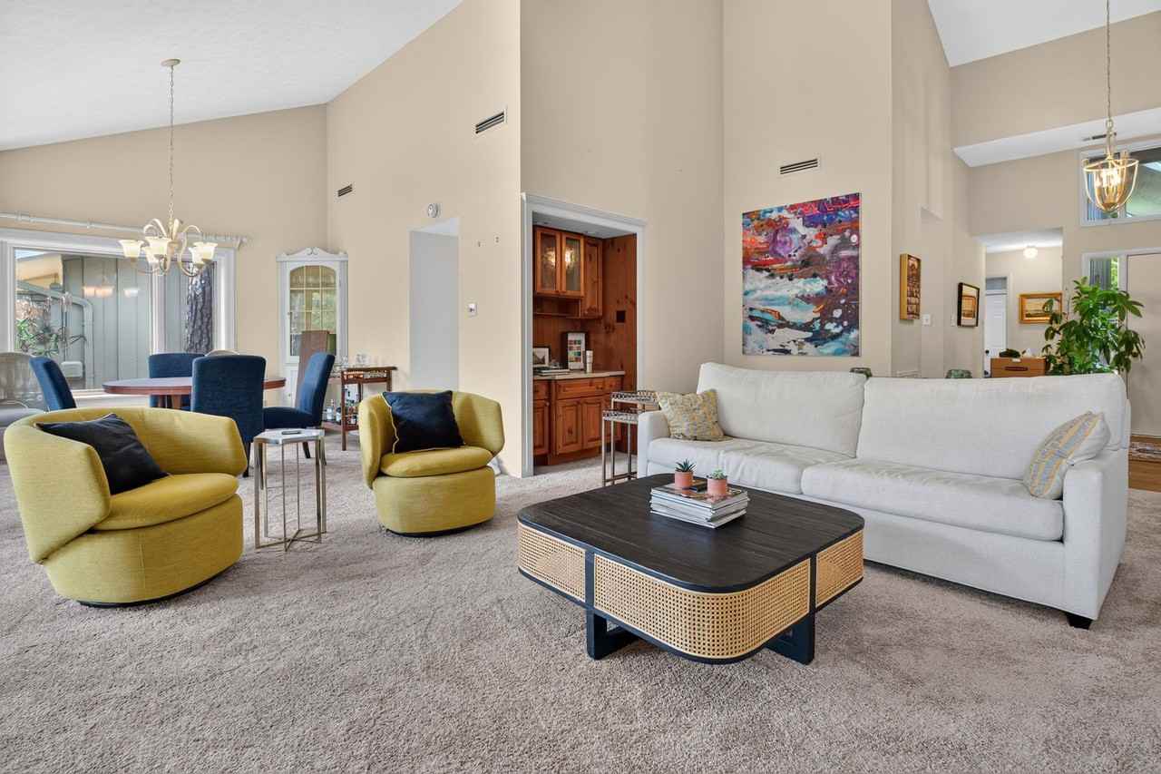 30 Village Green Cir - Photo 7 of 27