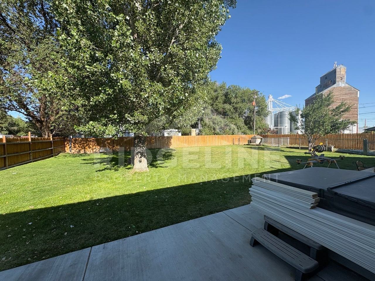542 2nd St E - Photo 2 of 4