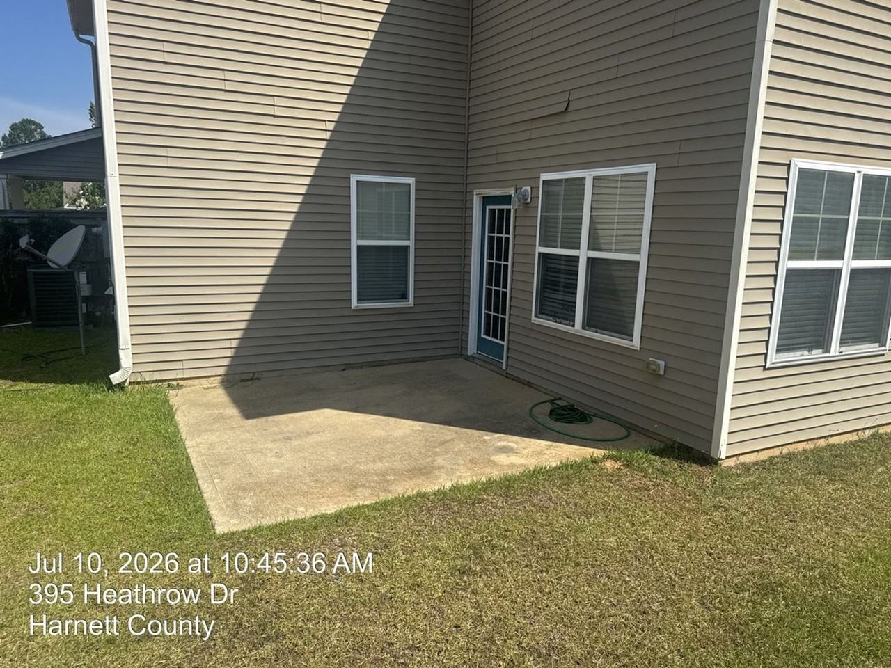 395 Heathrow Dr - Photo 3 of 32