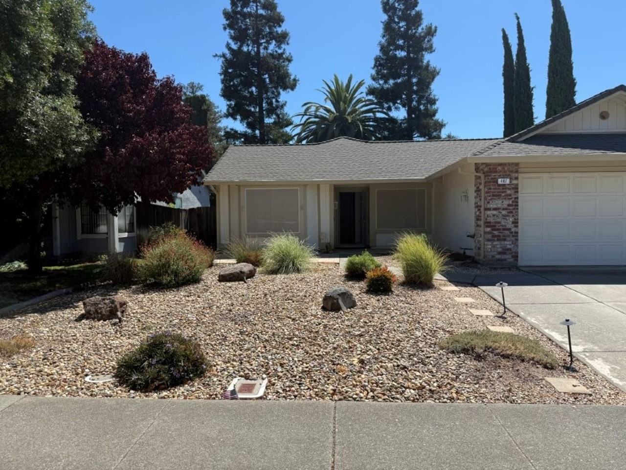 467 Lupine Cir - Photo 2 of 50