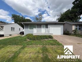 422 S Lincoln Ave - Photo 1 of 1