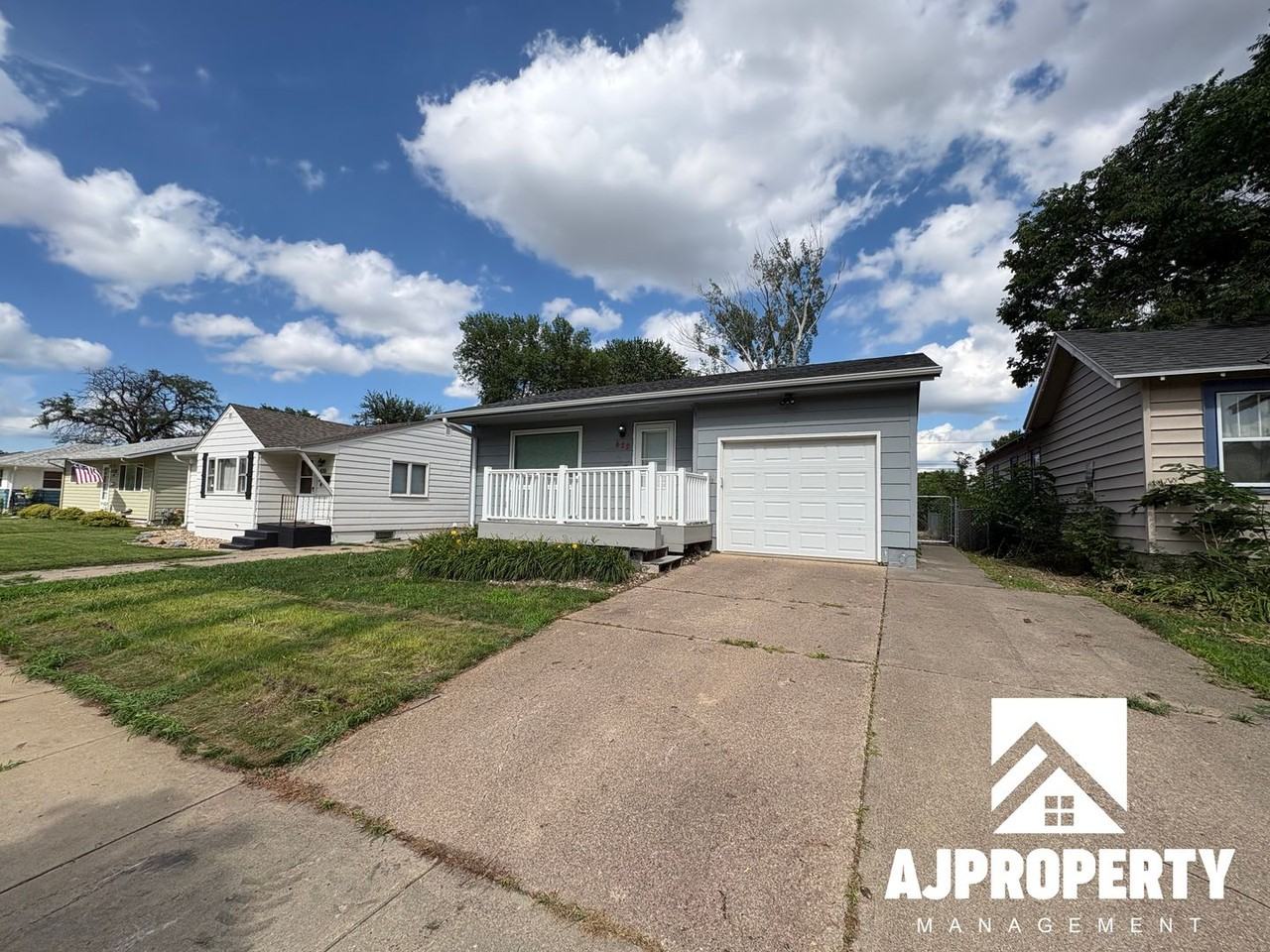 422 S Lincoln Ave - Photo 2 of 26
