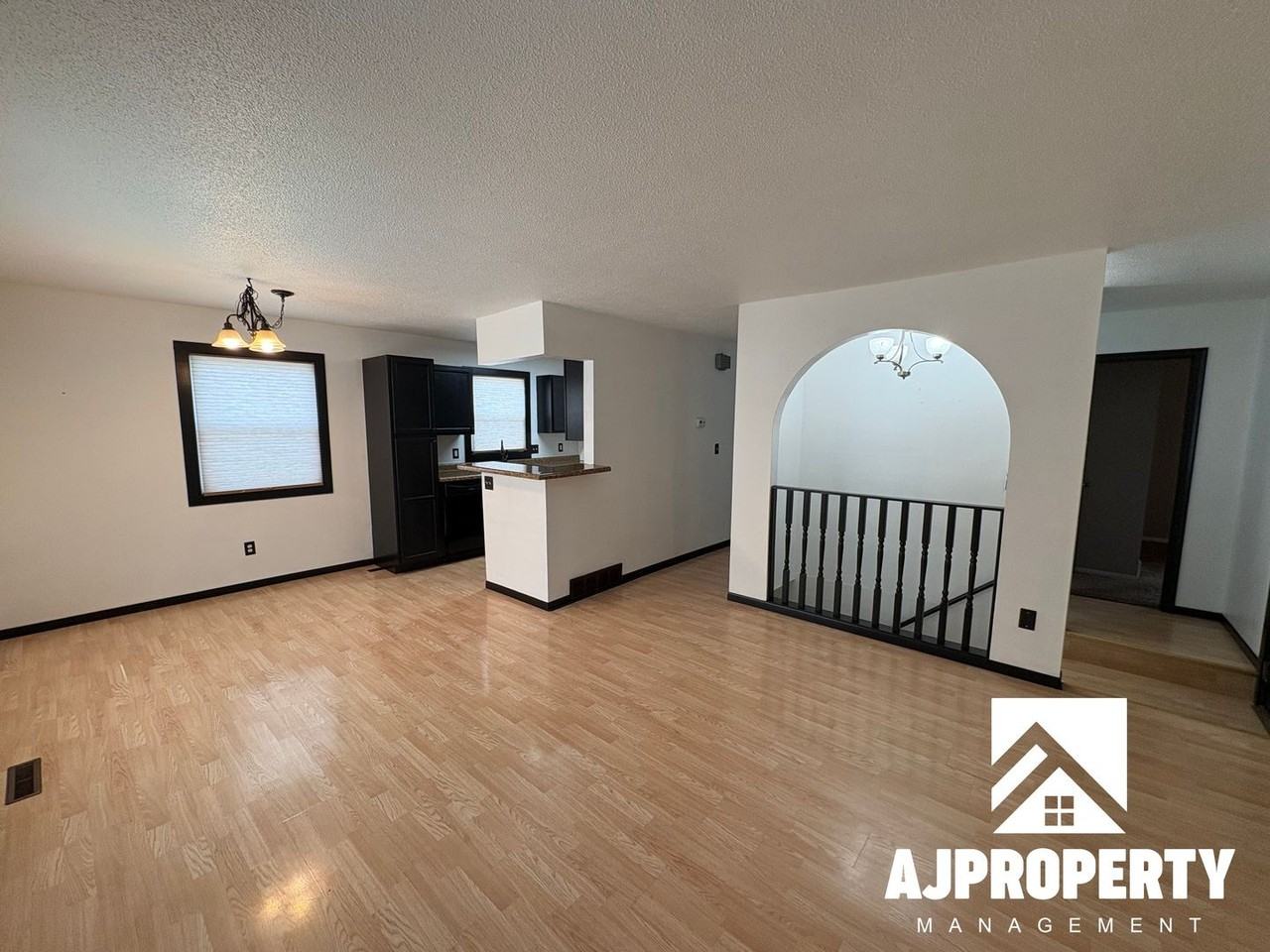 422 S Lincoln Ave - Photo 3 of 26