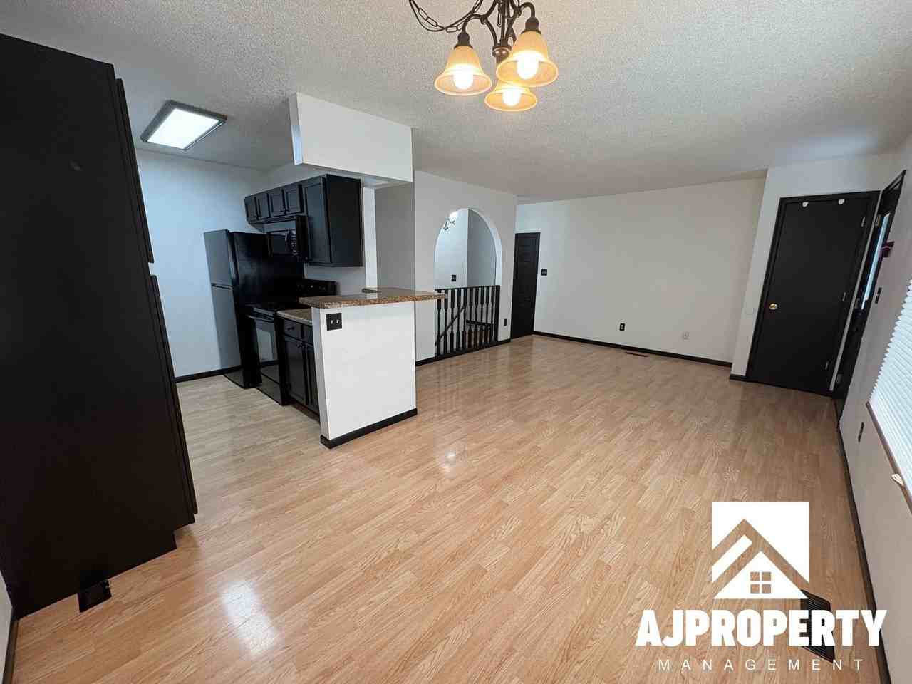 422 S Lincoln Ave - Photo 4 of 26