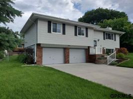 featured image of 2201 Scarborough Dr