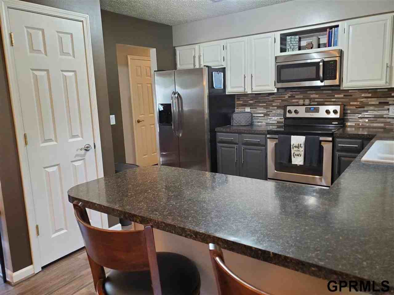 2201 Scarborough Dr - Photo 4 of 22