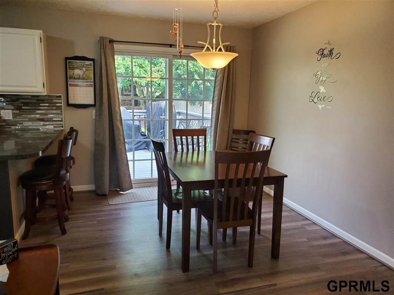 2201 Scarborough Dr - Photo 7 of 22