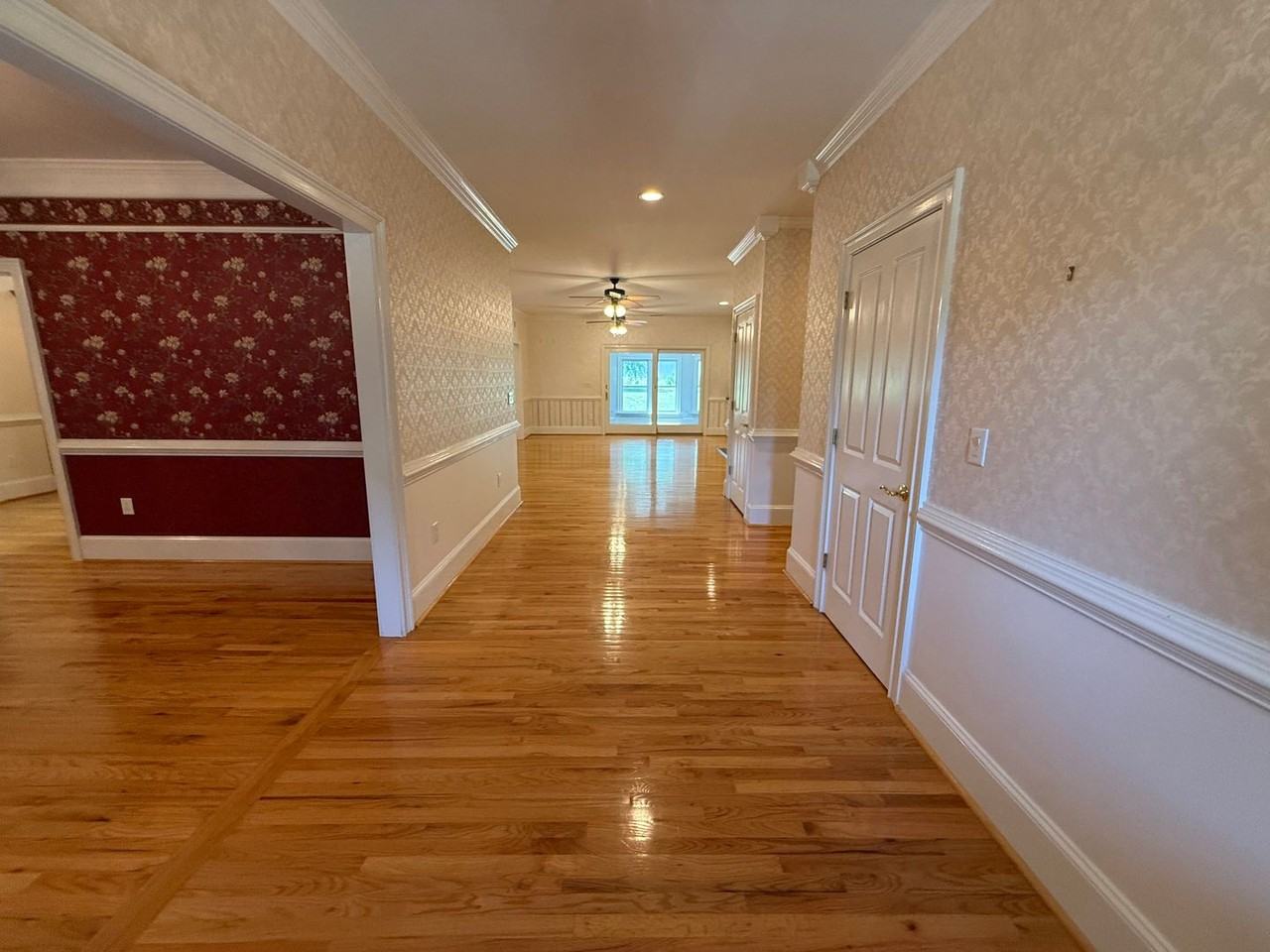 785 Glenwood Dr - Photo 5 of 49