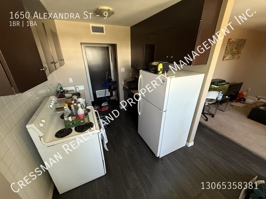 1650 Alexandra St - Photo 3 of 15