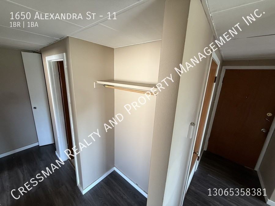 1650 Alexandra St - Photo 7 of 15
