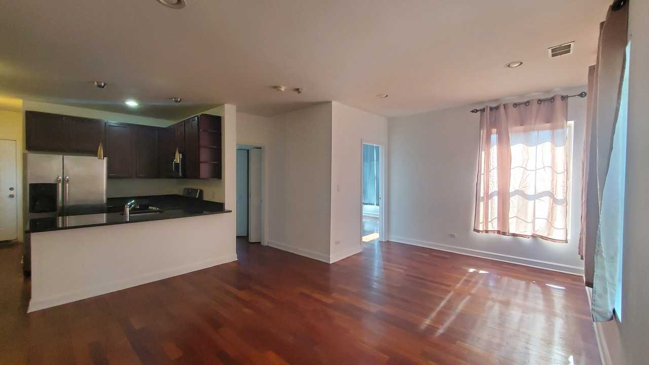 W Ainslie St & N Central Park Ave - Photo 3 of 13