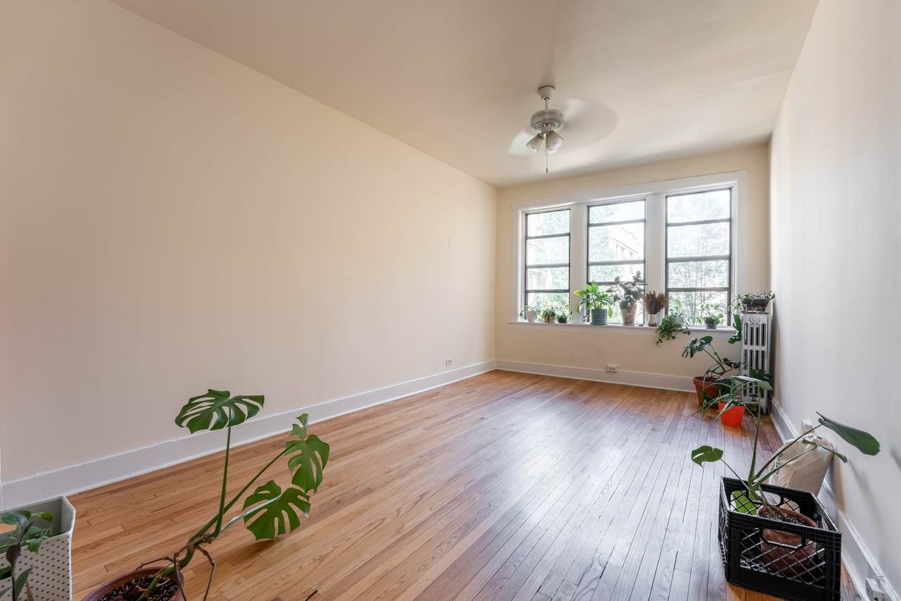 1534 N Kedzie Ave #3H - Photo 2 of 8
