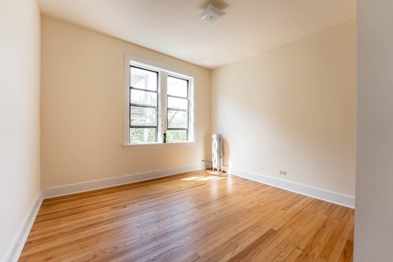 1534 N Kedzie Ave #3H - Photo 3 of 8