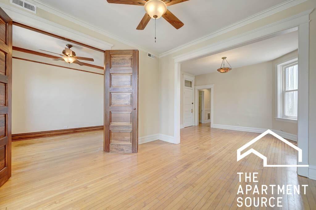 2241 W 21st St #2 - Photo 6 of 37