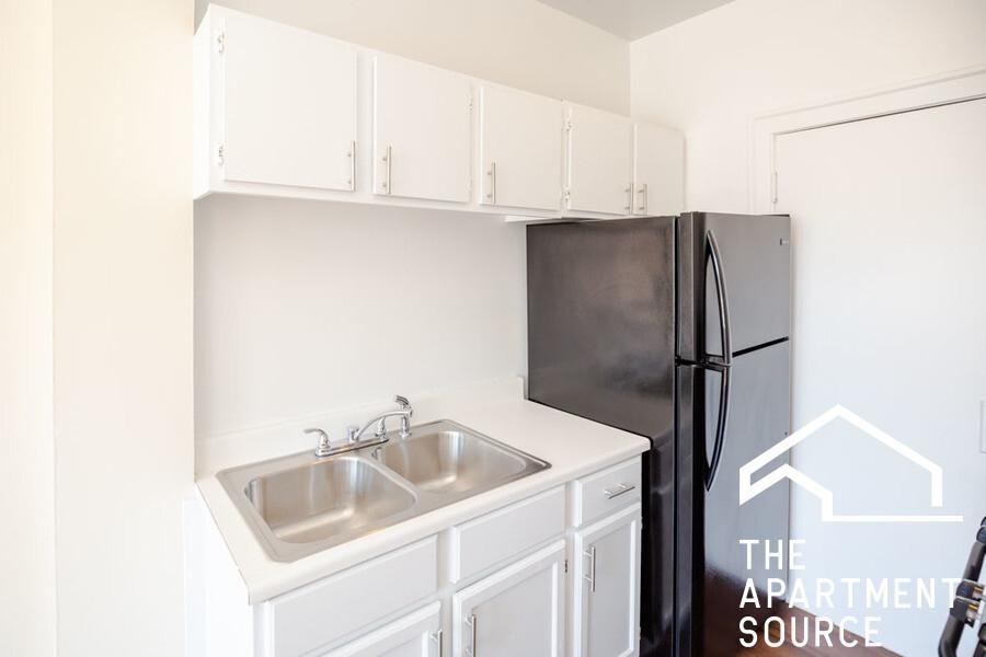 1550 W 95th St #303 - Photo 7 of 11