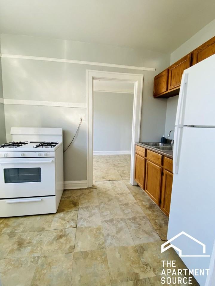 5912 W 26th St #3A - Photo 5 of 12