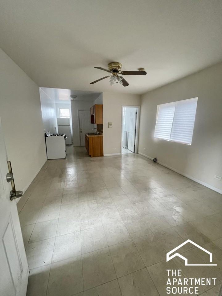 5011 W Cermak Rd #19 - Photo 3 of 8