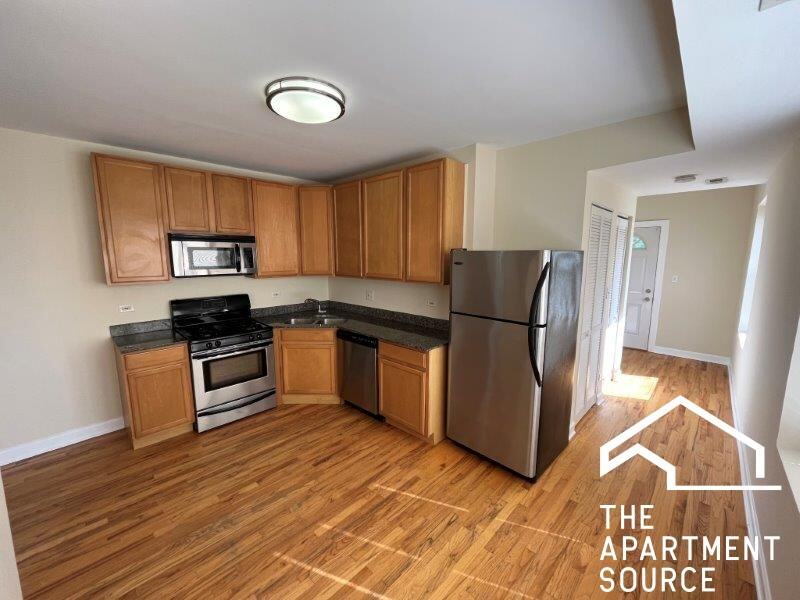 4606 N Monticello Ave #3N - Photo 2 of 8
