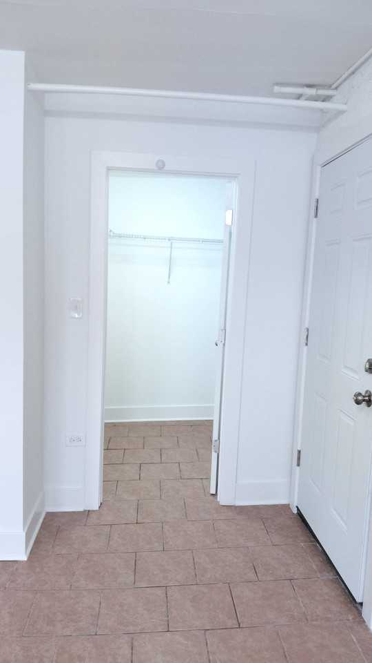 3917 W Potomac Ave #G - Photo 4 of 13