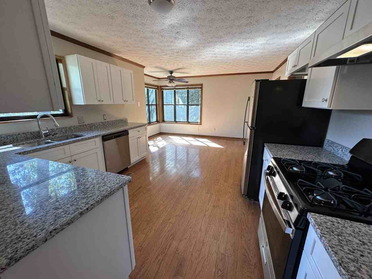 2175 Deep Woods Way - Photo 3 of 19